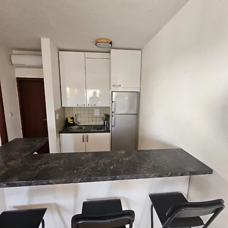 Apartment Ena *