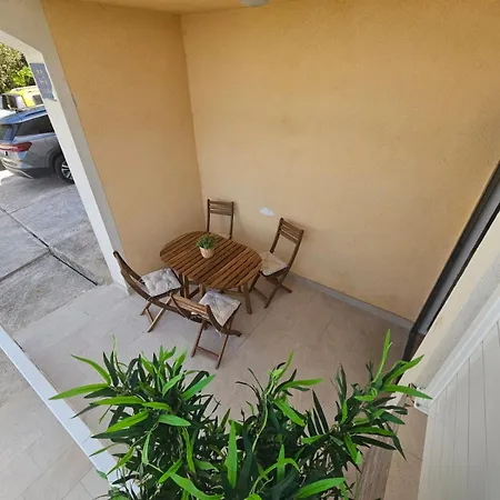 Ena Apartment
