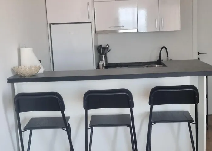Ena *
